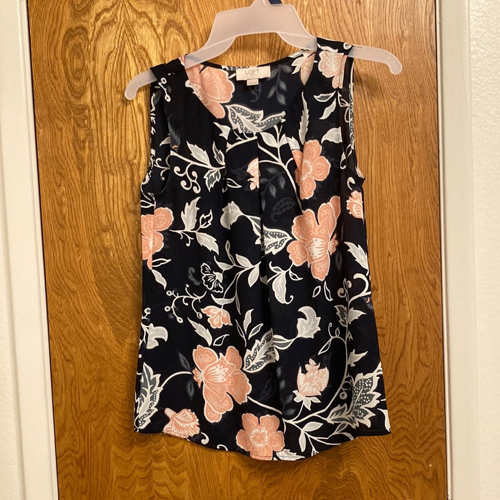 LOFT Outlet blouse size XXSP. Excellent condition.